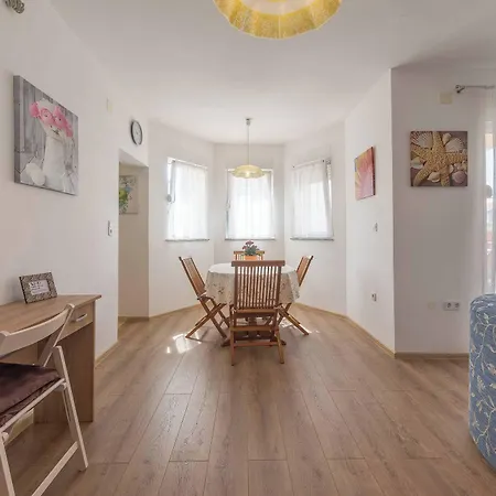 Spacious 2br Near Center Апартаменты Задар