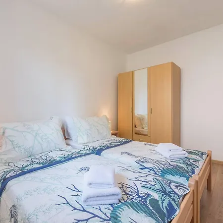 Apartment Spacious 2br Near Center *