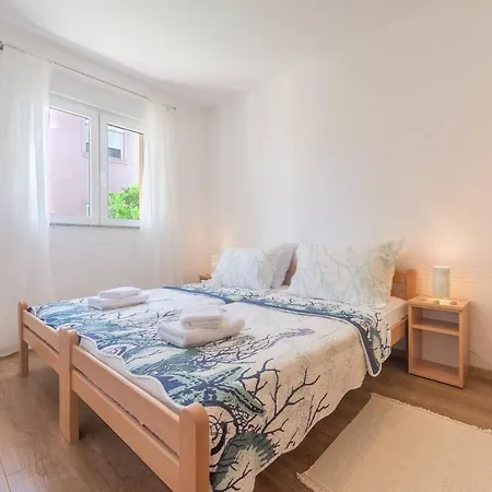 Spacious 2br Near Center * Zadar