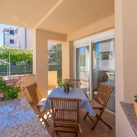 Apartment Spacious 2br Near Center Zadar
